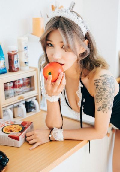 丫头我就进一点忍一下视频