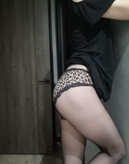 只摸1分钟也可以哦动漫